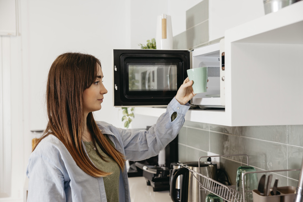 Microwave Oven Safety Tips