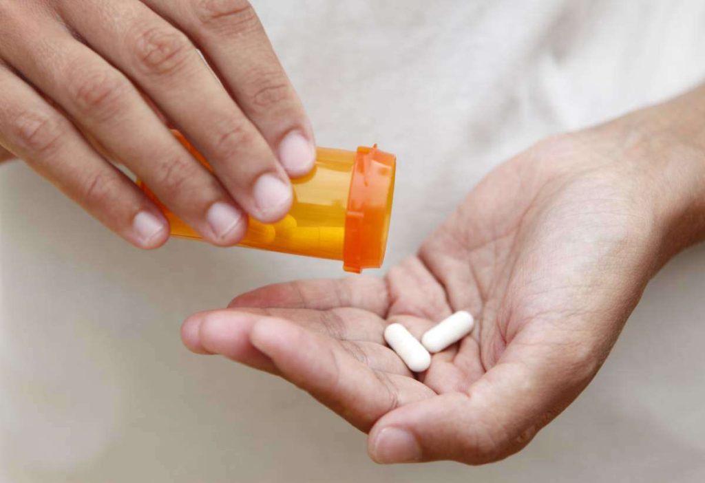 Comparing Anti-Anxiety Medication Against Natural Cures For Panic Attacks And Acute Anxiety