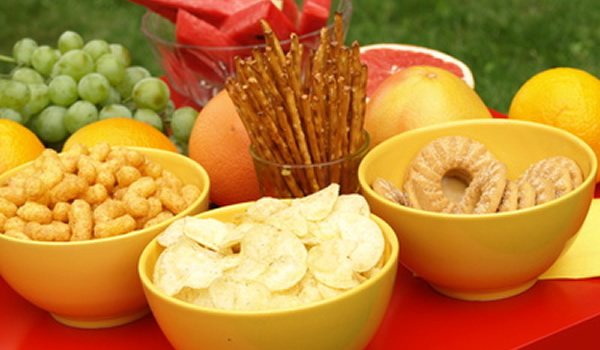 How To Snack Healthily