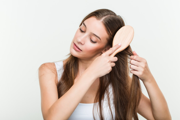 How to manage dry hair during summer?