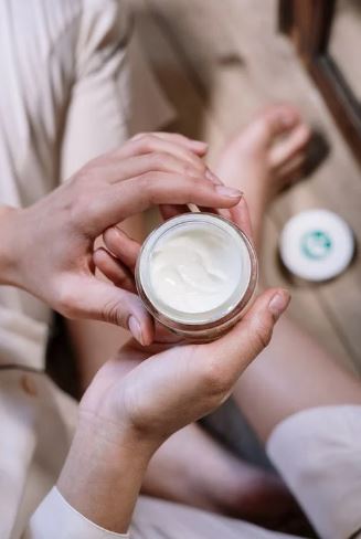 Dealing with 8 Common Causes of Dry Skin – Google Docs
